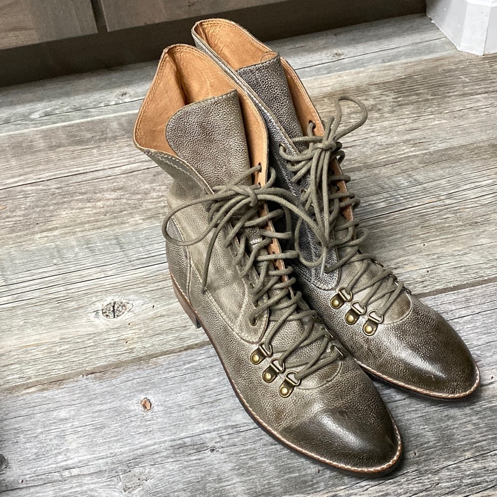 Anthropologie Lien. Do Lace Up Boots 10